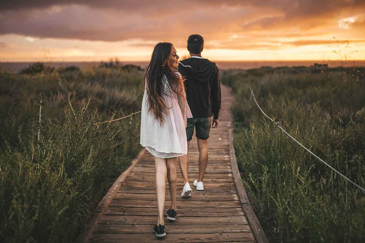 WALKING IN ALEADER - AleaderGear