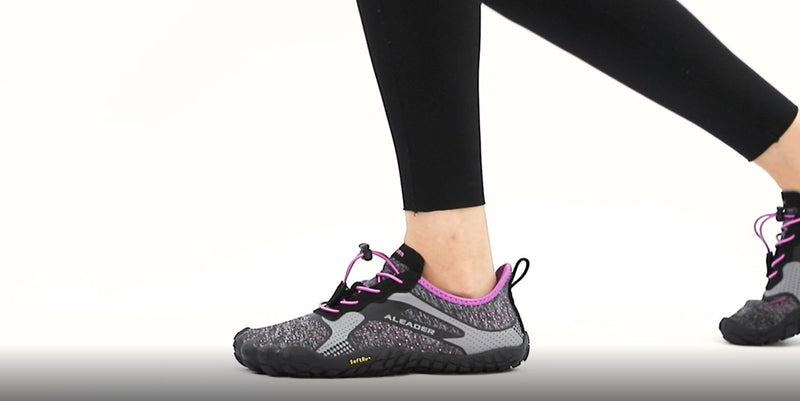 Laden und spielen Sie Video in Galerie -Viewer, Aleader Damen Barfuß-Trail-Laufschuhe 
